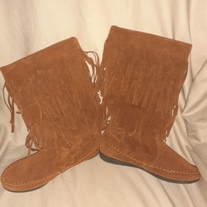 Leather suede fringe boots